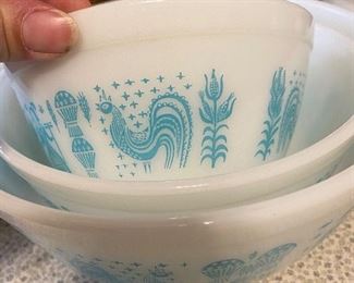 Vintage Pyrex Butter Print Mixing Bowls (3)