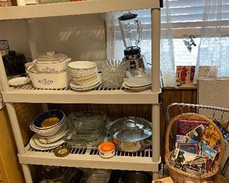Corning Ware Blue Cornflower, Pyres Glass Bakes, Pie Plates, Custard Cups, Serve Ware