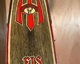 Vintage Ski Emblem