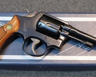 626 RSV SMITH & WESSON MODEL 10-5,  .38 SPECIAL, Unfired 1969-1970