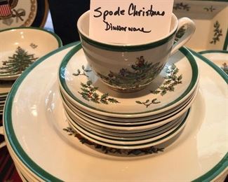 SPODE CHRISTMAS TREE DINNERWARE