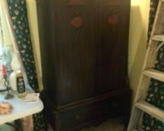 $220 - 1940’s men chest