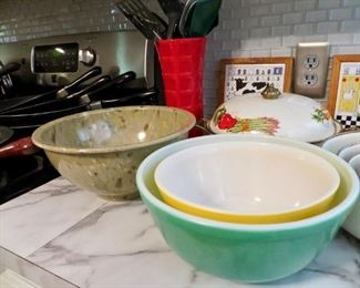 Vintage Pyrex and Texas Ware
