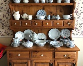 CHINA HUTCH