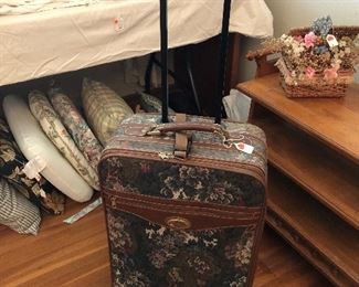LUGGAGE