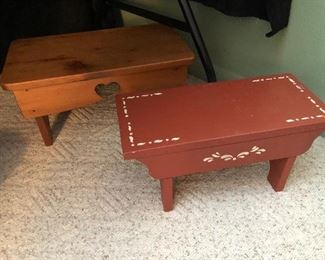 COUNTRY STOOLS