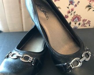 LIFE STRIDE SHOES
