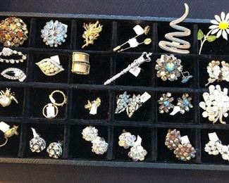 VINTAGE COSTUME JEWELRY