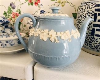 WEDGEWOOD TEAPOT