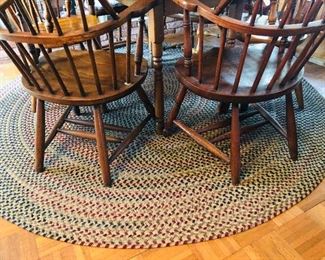 BRAIDED ROUND RUG