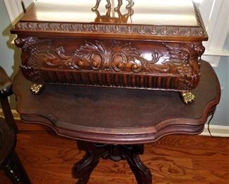 Maitland Smith lidded box