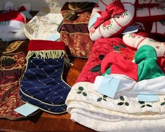 Tree skirts, stockings, runners