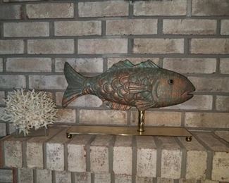 nice selection of decor / accent items.