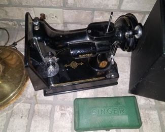 Singer feather weight - CLEAN - available for presale, priced at $395