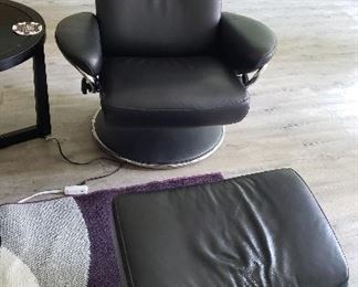 black leather stressless chair