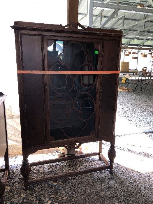 China cabinet 