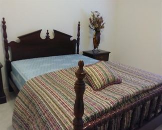 Queen size bed & mattress