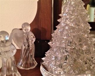 Glass angels and Christmas tree