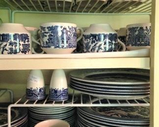 Large selection of blue and white dishes - Churchill England
