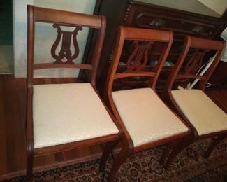Set of 6 chairs 300.00