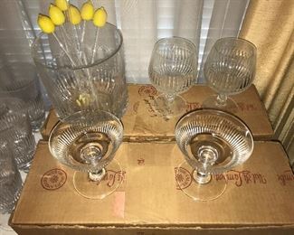 Val St. Lambert “State Regent” 
8 sherbets 40.00
