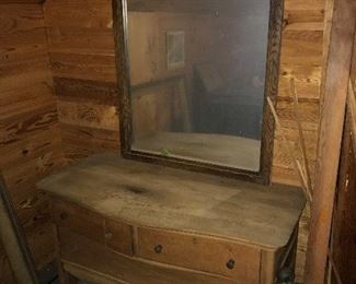 Base 100.00                                    Mirror 50.00