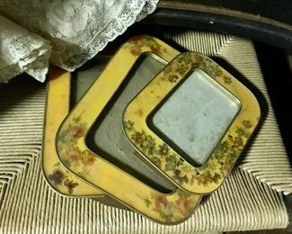 Enamel frames 20.00 for set