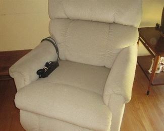 Power Lift Chair (Like New)