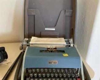 Lot 33 -Olivetti Underwood manual typewriter-$200