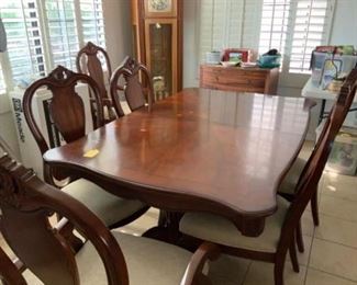 Lot 89- Dining room table, 6 chairs and 2 leaves $1,000 NOW $750!!! THIS IS  A GREAT DEAL!  THIS IS A BEAUTIFUL SET!