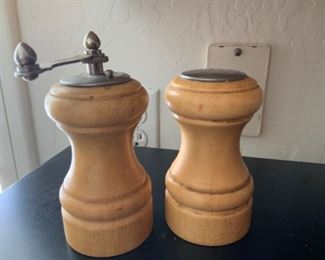 Lot 160- S/P shakers wood. $4 NOW $2