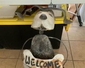 Lot 196 - metal dog with welcome sign $20