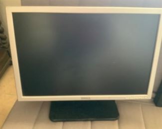 Lot 213-Dell monitor. $5
