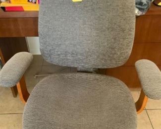 Lot 215-gray office chair. $20 NOW $10
