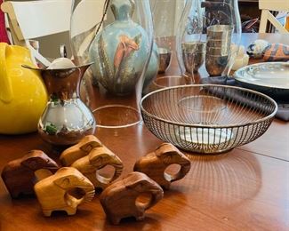 A nice assortment of Kitchenware, Tabletop Accents & Appliances