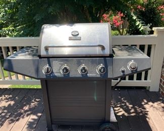BBQ-PRO Grill with cover