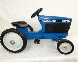 NEW HOLLAND 6630 PEDAL TRACTOR 