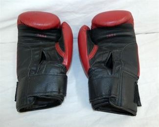 VIEW 2 OTHERSIDE BOXING GLOVES 