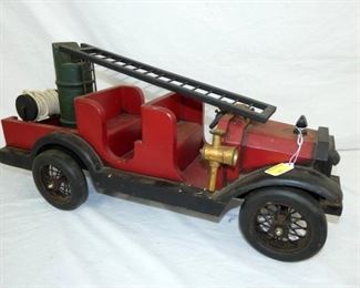 24IN. WOODEN FIRE ENGINE TOY 