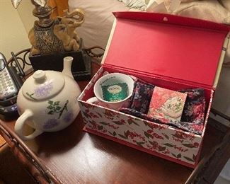 Tea Pot/ Tea Collection