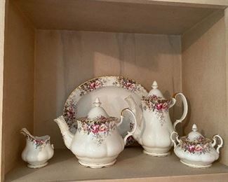 Royal Albert Autumn Roses, Coffee/ Hot Chocolate Pot, Tea Pot, Creamer Sugar, Sandwich Platter