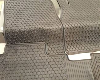 3-piece heavy duty front and rear floor rubber Mat for car, SUV, van and truck, all-weather protection Universal fit