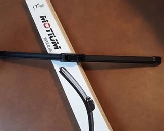 MOTIUM OEM QUALITY 17" Premium All-Season Metal Frame Windshield Wiper Blades (1-17" blade)