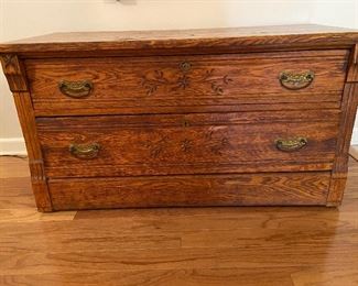 Small wood chest