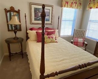 Solid Maple wood4 Poster bed frame (Full)