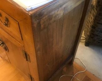 Oriental Decor ~ Asian Style Cabinet / Buffet