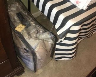 Assorted Linens
