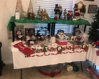 Christmas And Holiday Decor ~ Some Vintage