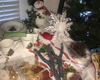 Christmas And Holiday Decor ~ Some Vintage