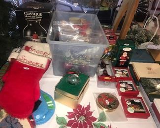 Christmas And Holiday Decor ~ Some Vintage